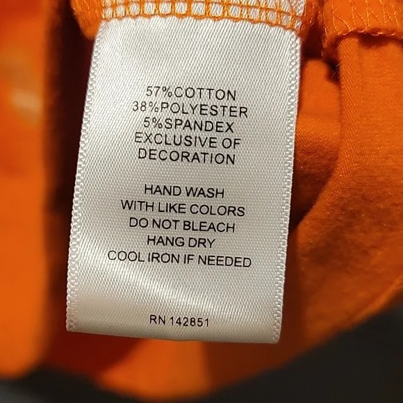 (J11) Womans Sz L, Rebecca Malone t-shirt - Picture 8 of 8